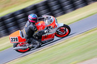 enduro-digital-images;event-digital-images;eventdigitalimages;mallory-park;mallory-park-photographs;mallory-park-trackday;mallory-park-trackday-photographs;no-limits-trackdays;peter-wileman-photography;racing-digital-images;trackday-digital-images;trackday-photos